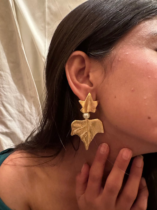 Pearl Petal Earring