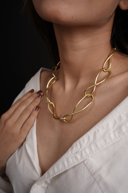 Mojew Shakespeare Necklace.