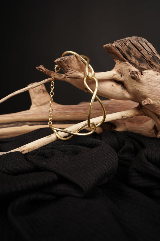 Mojew Shakespeare Necklace.